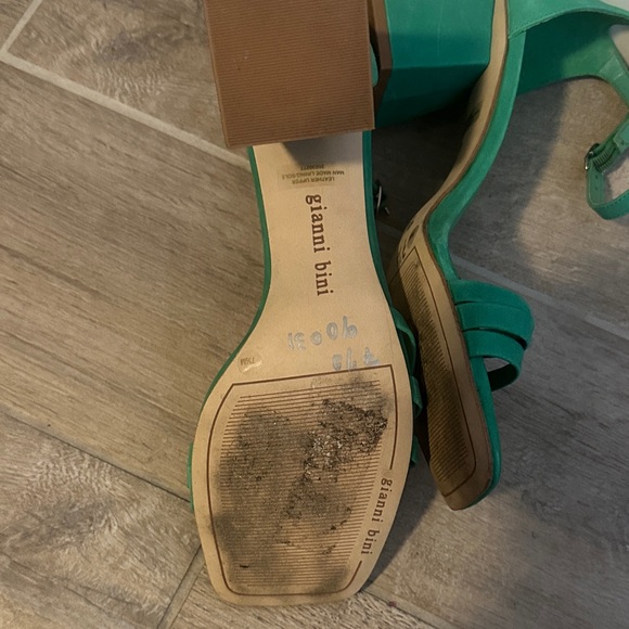 Gianni Bini Emerald Green Strappy Block Heel Sandals - Picture 5 of 8